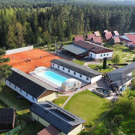 Raj Sportovni A Rekreacni Resort Branzez Kněžmost Kültér fotó