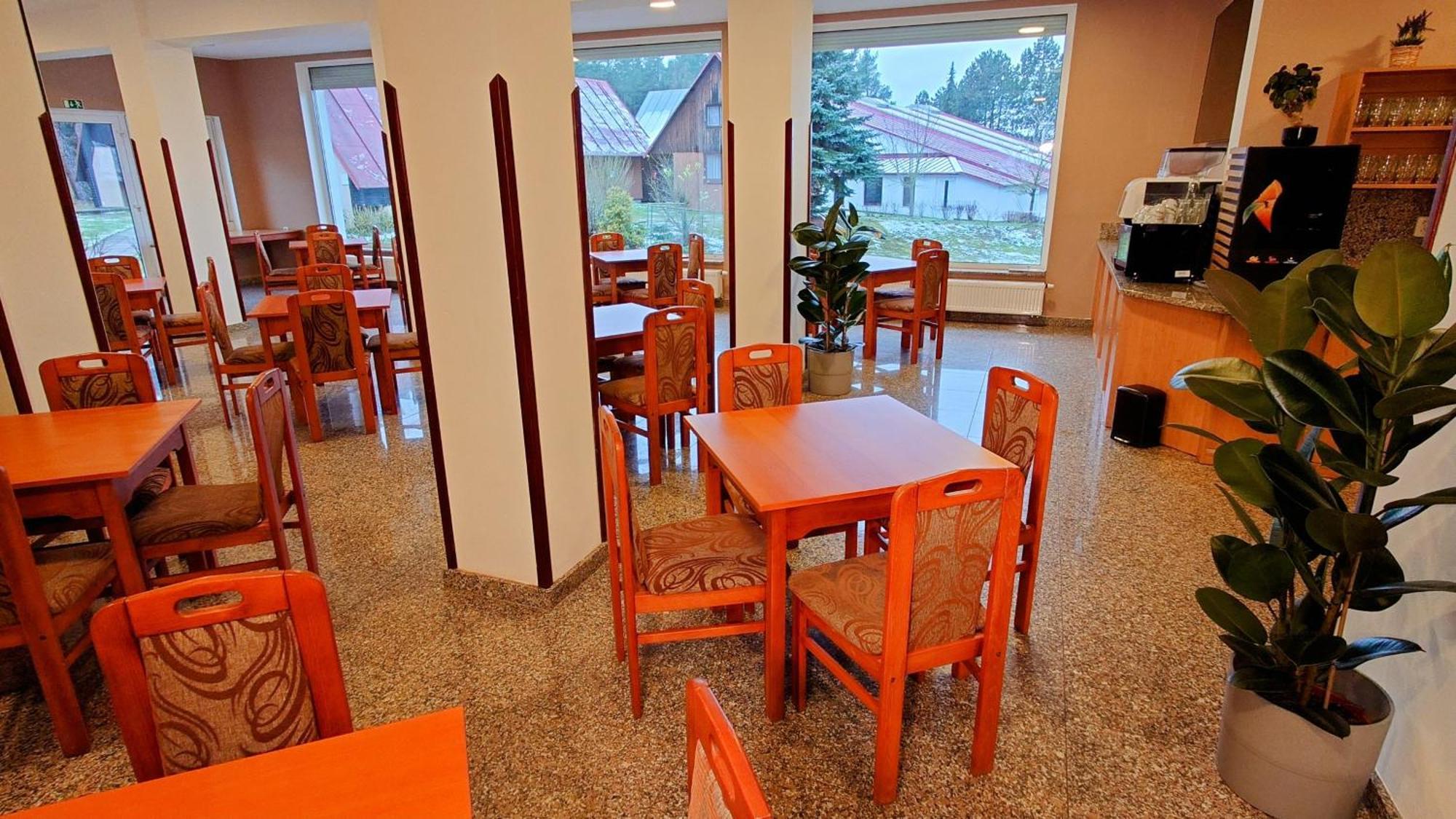 Raj Sportovni A Rekreacni Resort Branzez Kněžmost Kültér fotó
