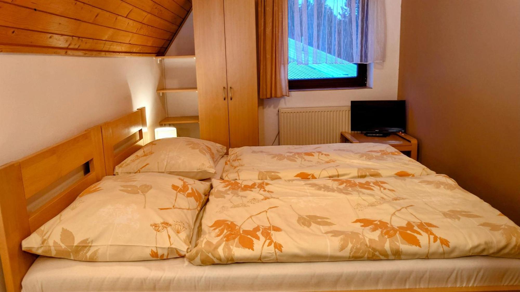 Raj Sportovni A Rekreacni Resort Branzez Kněžmost Kültér fotó